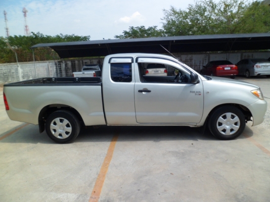 โตโยต้า วีโก้ สีเทา ปี2005 เครื่อง2500