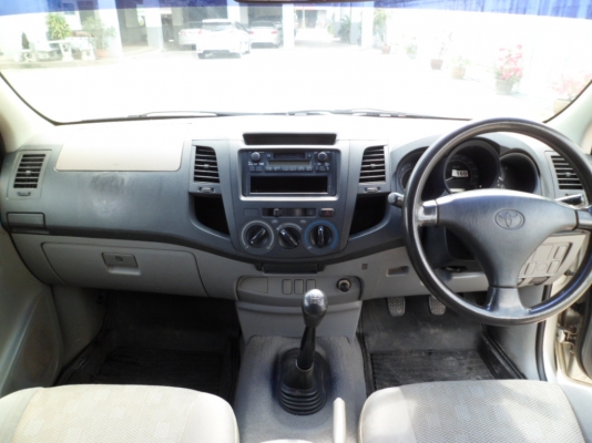 โตโยต้า วีโก้ สีเทา ปี2005 เครื่อง2500