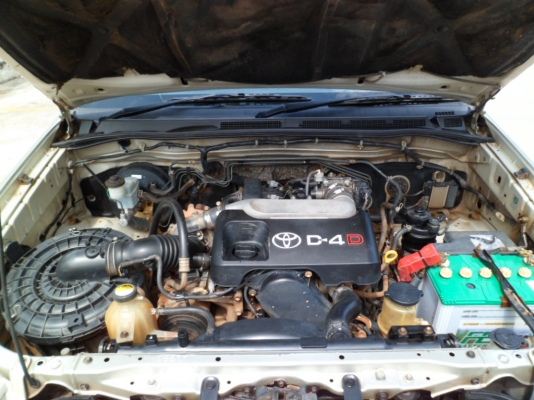 โตโยต้า วีโก้ สีเทา ปี2005 เครื่อง2500