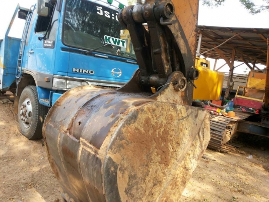 **440,000 บ.ต่อรอง///แบคโฮKATO-HD700** ขาย แบคโฮ KATO รุ่น HD700 วางเครื่อง MITSU 6D14-Turbointer เครื่อง/ปั้มดี เครื่องดี แรงดี แน่น ปั้มดี แรง ทำงานดี เร็ว บูมอาร์มดี บุ้งกี๋ดี ไม่ผุ เอวดี แน่น ช่วงล่าง70\% โซ่ดียังหนา แทร็กดี เฟรมดีหนา โรลเลอร์ดี สป็อคเ