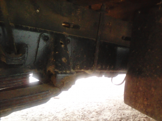 หกล้อ อีซูซุ NPR115แรง เกียร์สั้น power สภาพพร้อมใช้งาน ทะเบียนพร้อมโอน