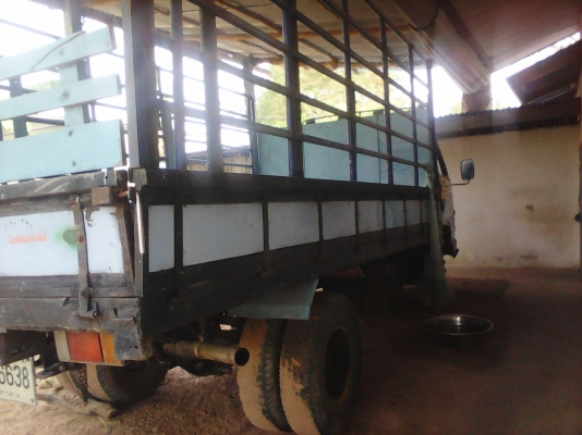 หกล้อ อีซูซุ NPR115แรง เกียร์สั้น power สภาพพร้อมใช้งาน ทะเบียนพร้อมโอน