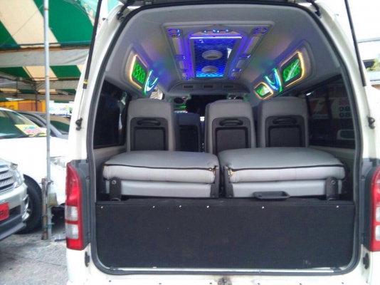 ขายรถตู้ TOYOTA. COMMUTER.  2700cc. ปี2011 ราคา 799,000บาท แต่งวีไอพี  เต็มๆ.  ราคา 799,000 บาท โทร 0922726669 คุณตันหยงค่ะ