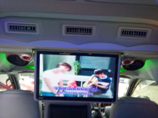 ขายรถตู้ TOYOTA. COMMUTER.  2700cc. ปี2011 ราคา 799,000บาท แต่งวีไอพี  เต็มๆ.  ราคา 799,000 บาท โทร 0922726669 คุณตันหยงค่ะ