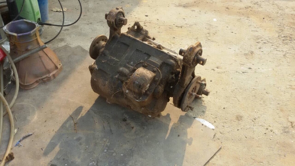 ขาย ((14,000)) เกียร์กลาง ใส่รถ10ล้อ สภาพพร้อมใช้งาน