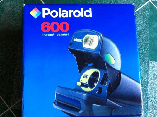 กล้อง Polaroid รุ่น 600 ของใหม่พร้อมใช้งานจากญี่ปุ่น