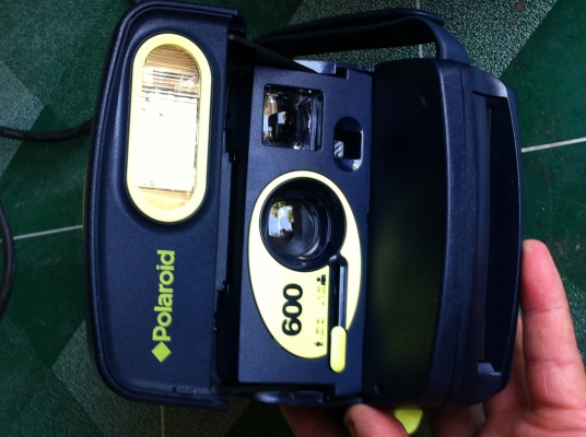 กล้อง Polaroid รุ่น 600 ของใหม่พร้อมใช้งานจากญี่ปุ่น
