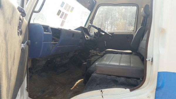 ขายด่วนรถ6ล้อKM777เครือง117แรงโม้ตรง3คิวมีเล่มทะเบืยน