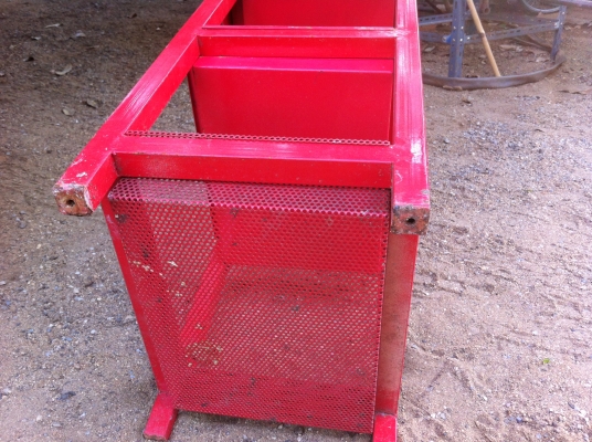 โต็ะเก็บเครื่องมือช่าง เครื่องมือต่างๆในการทำงาน มี 3 ชั้น ด้านบนแบ่งเป็นช่องๆมีฝาปิด ( เหลือ 3 ตัว) โต็ะเก็บเครื่องมือช่าง เครื่องมือต่างๆในการทำงาน มี 3 ชั้น ด้านบนแบ่งเป็นช่องๆมีฝาปิด ( เหลือ 3 ตัว)