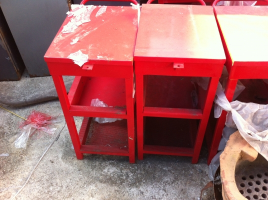 โต็ะเก็บเครื่องมือช่าง เครื่องมือต่างๆในการทำงาน มี 3 ชั้น ด้านบนแบ่งเป็นช่องๆมีฝาปิด ( เหลือ 3 ตัว) โต็ะเก็บเครื่องมือช่าง เครื่องมือต่างๆในการทำงาน มี 3 ชั้น ด้านบนแบ่งเป็นช่องๆมีฝาปิด ( เหลือ 3 ตัว)