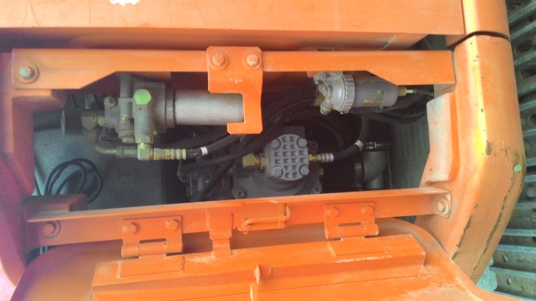 ขายด่วน รถขุด HITACHI ZX135 นำเข้าจากญี่ปุ่นแท้ๆๆ    ปั๊มดี  เครื่องดี  เอวแน่น  โซ่สวย  ระบบไฟฟ้าครบ   สภาพสวยมากๆๆๆ   พร้อมใช้งาน  โทร 089-3818694 ดวงนภา  เตียวตระกู