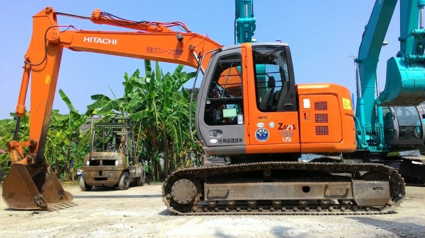 ขายด่วน รถขุด HITACHI ZX135 นำเข้าจากญี่ปุ่นแท้ๆๆ    ปั๊มดี  เครื่องดี  เอวแน่น  โซ่สวย  ระบบไฟฟ้าครบ   สภาพสวยมากๆๆๆ   พร้อมใช้งาน  โทร 089-3818694 ดวงนภา  เตียวตระกู