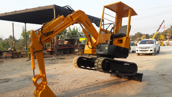 ขายรถขุดkomasu pc28u1..รถนอกประเทศถูกเหลือเชื่อ