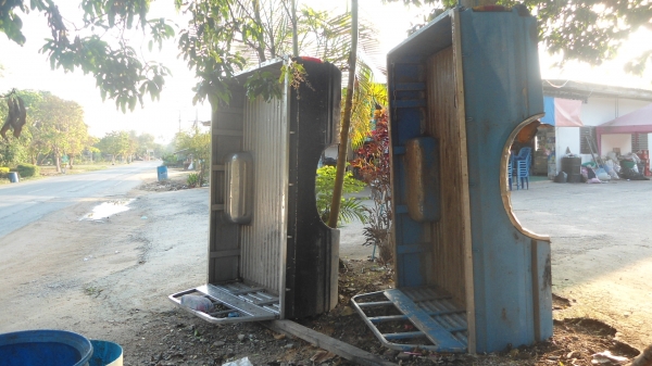 ขาย กระบะเลส nissun 5ขอ สภาพสวย sd 23 ขายสีฟ้าไปแล้วเหลือแค่สีดำครับ