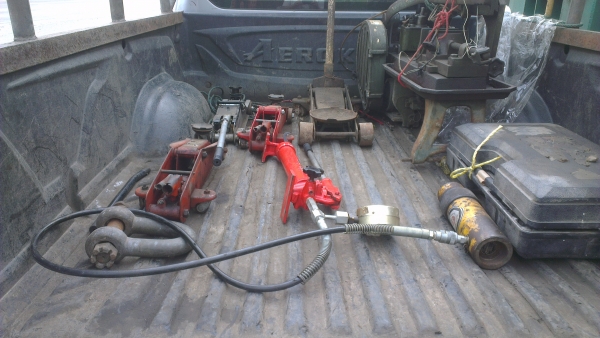 Sell> ขายแม่แรง 20 ตัน ตัวแยกกันได้ ของญี่ปุ่นพร้อมใช้งานครับ