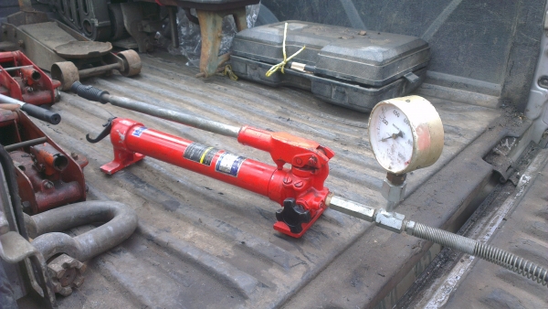 Sell> ขายแม่แรง 20 ตัน ตัวแยกกันได้ ของญี่ปุ่นพร้อมใช้งานครับ