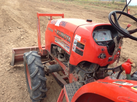 รถไถ KUBOTA L3608 มีภาพวีดีโอ อายุการใช้งาน พร้อมอุปกรณ์ 3 รายการ ผานดันหน้า โรตารี ผาน 5 เครื่ิองดี รถไถ KUBOTA L3608 มีภาพวีดีโอ อายุการใช้งาน พร้อมอุปกรณ์ 3 รายการ ผานดันหน้า โรตารี ผาน 5 เครื่ิองดี