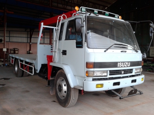 6 ล้ออีซูสุ  พื้นเรียบ  195  แรงม้า.  ยาว  6 .20  ม.  ติดเครน 3 ตัน  ยูนิต  พร้อมใช้งาน  ..