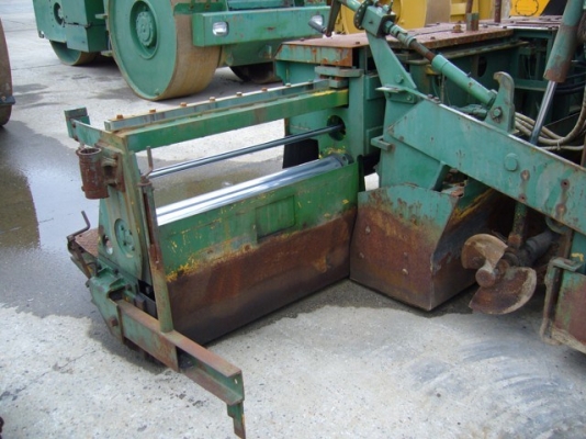 COMBO ชุดที่ 1 ลดกันไปสุดๆๆ ขายควบกันไปเลย รถปูยาง SUMITOMO พร้อมรถบดสั่นสะเทือน TADEM ROLLER