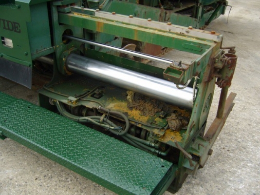 COMBO ชุดที่ 1 ลดกันไปสุดๆๆ ขายควบกันไปเลย รถปูยาง SUMITOMO พร้อมรถบดสั่นสะเทือน TADEM ROLLER