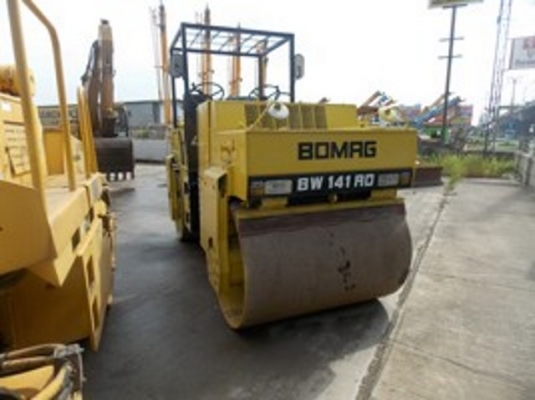 COMBO ชุดที่ 1 ลดกันไปสุดๆๆ ขายควบกันไปเลย รถปูยาง SUMITOMO พร้อมรถบดสั่นสะเทือน TADEM ROLLER