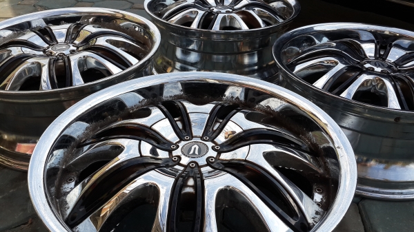 Versante 353 ขอบ 18 5รู100/114 ขายตามสภาพ