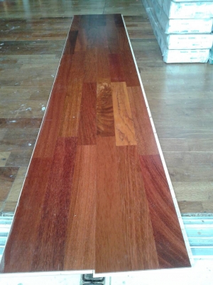 ไม้ปูพื้นจริง ราคาถูกมาก 700 บ./ตรม