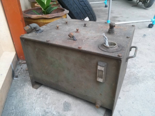 ถังเหล็กใส่น้ำมันไฮโดรลิค