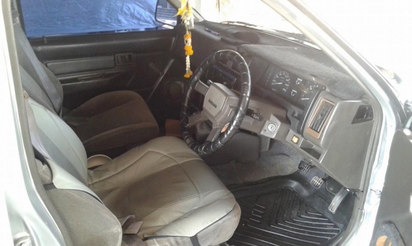 ขายถูก นิสสันบิ๊กเอ็ม 4ประตูแวน ฝาแดงแน่นๆ 78,000 ขายถูก นิสสันบิ๊กเอ็ม 4ประตูแวน ฝาแดงแน่นๆ 78,000