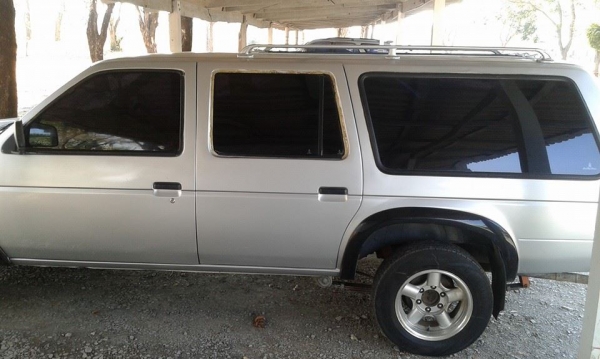 ขายถูก นิสสันบิ๊กเอ็ม 4ประตูแวน ฝาแดงแน่นๆ 78,000 ขายถูก นิสสันบิ๊กเอ็ม 4ประตูแวน ฝาแดงแน่นๆ 78,000