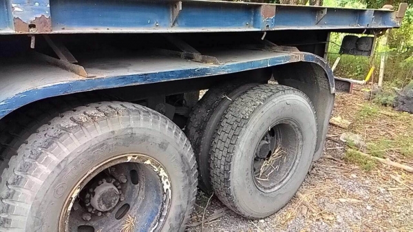 หาง 2เพลา พื้นเรียบเหล็ก 12 เมตร ครับ พร้อมใช้งานสภาพสวย สนใจสอบถามก่อนได้ครับ 0918070020 เอ็กซ์ครับ ราคาถูก มากครับ สอบถามก่อนได้ครับ