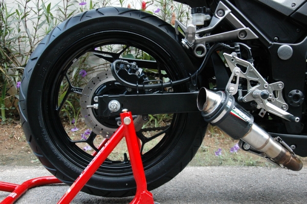 ขาย Kawasaki Z250 ปี 2013 ของแต่งเต็ม เอกสารพร้อมโอน