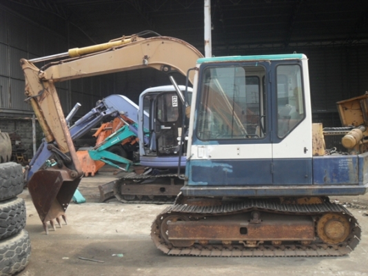 ขาย รถแม็คโคร KOMATSU PC60- 5 รุ่นนิยม ขาย รถแม็คโคร KOMATSU PC60- 5 รุ่นนิยม