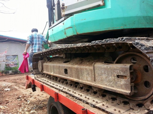 ขายรถแบคโฮซูมิโตโมsh75uuเก่านอก2เดือนครับ