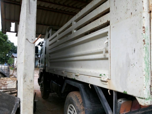 6ล้อดั้มพ์ ISUZU 240แรงม้า ปี53 ไมล์ 80000กว่าๆ กม. รถสภาพยังสวย พร้อมใช้งาน เครื่องดี คัทซีสวย ราคาต่อรองได้ 087-2976734 095-0403929