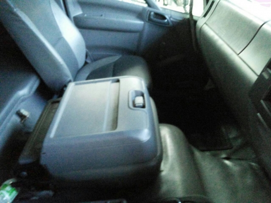 6ล้อดั้มพ์ ISUZU 240แรงม้า ปี53 ไมล์ 80000กว่าๆ กม. รถสภาพยังสวย พร้อมใช้งาน เครื่องดี คัทซีสวย ราคาต่อรองได้ 087-2976734 095-0403929