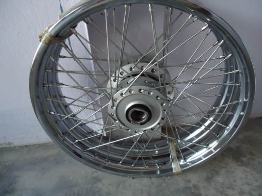 ขายขอบล้อเดิมพร้อมดุมหน้าหลังเวฟ125iตัวใหม่