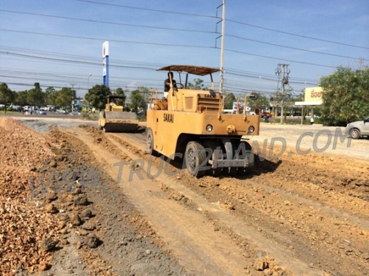 รถบด SAKAI  9 ล้อพร้อมใช้งาน