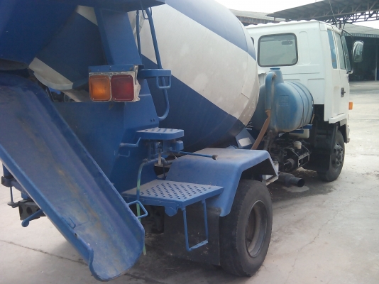 ขาย 6 ล้อโม่ปูน 3.คิวอิซูชุร็อคกี้ เครื่อง 195 แรงโม่แอร์เย็นยางใหม่ทำไหม่พร้อมใช้งานสนใจโทรฉลาดศิลป์ 0810707634