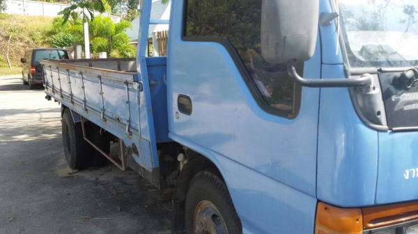 ISUZU กระบะคาโก้ ยาว4.20ม. 130แรงม้า ปี47 รถสวย พร้อมใช้งาน เครื่องดี พื้นสวย ราคาต่อรองได้ 087-2976734 095-0403929