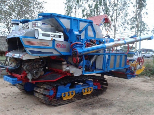 ขายรถเกี่ยวข้าว ศักดิ์พัฒนา SS501.  ปี52