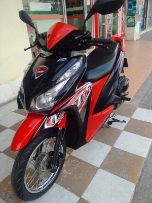 Honda Click 125i ปี 2556 สีดำแดง ลาย Street รถสวยมากมาย คุ้มค่าเกินราคา Honda Click 125i ปี 2556 สีดำแดง ลาย Street รถสวยมากมาย คุ้มค่าเกินราคา