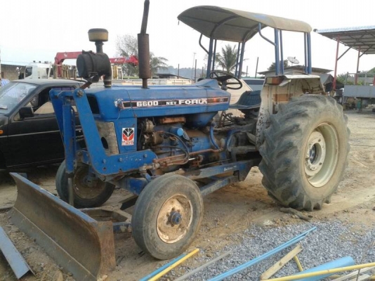 ขายด่วนรถไถฟอร์ด สภาพดี เล่มพร้อมโอนทันทีคะ ราคาต่อรองได้