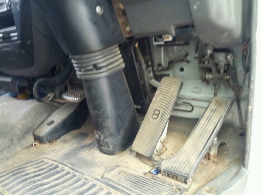 ขาย6ล้อคอก7.2เมตร200แรงปี51รุ่น50ปีทองmax load ขาย6ล้อคอก7.2เมตร200แรงปี51รุ่น50ปีทองmax load