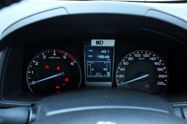 ขาย ISUZU All-New Dmax Hi-Lander 2012 Cab 2.5 Z Ddi เกียร์ธรรมดา รถบ้าน-วิ่งน้อย ขาย ISUZU All-New Dmax Hi-Lander 2012 Cab 2.5 Z Ddi เกียร์ธรรมดา รถบ้าน-วิ่งน้อย