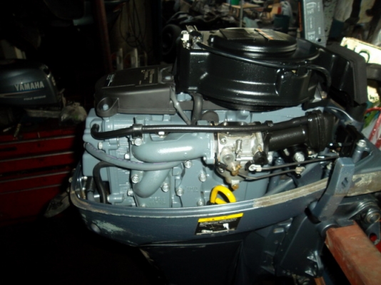 เครื่องเรือYAMAHA 8 hp four stoke เครื่องเรือYAMAHA 8 hp four stoke