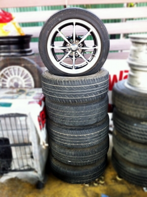 **ขาย แม็กซ์ลายซิ่ง 15นิ้ว สภาพสวย+ยางDunlopปี10 ใช้น้อย ลดราคาถูกฝุดๆ พร้อมใช้ได้เลย **มีรูป