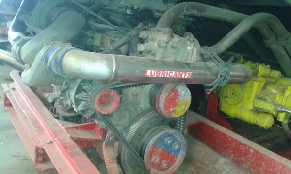 ขายด่วน รถเกี่ยวข้าวไทยเจริญการช่าง เครื่องยนต์ 235 HP JO8C เทอร์โบ อุ้มขวาปรับระดับ 2.5 ตัน ปั๊มไดกิ้นเบอร์ 22 ช่วงล่างตัวเดิน 12 รถสวยสภาพดีพร้อมทำงานได้เลยครับ ราคาต่อรองได้ครับ