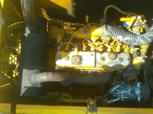 ขายด่วน รถขุด KOBELCO SK60-2 บูมตัวยู   แทรคยาง   สภาพสวยมากๆๆๆ  แอร์เย็น พร้อมใช้งาน  โทร 081-3848169