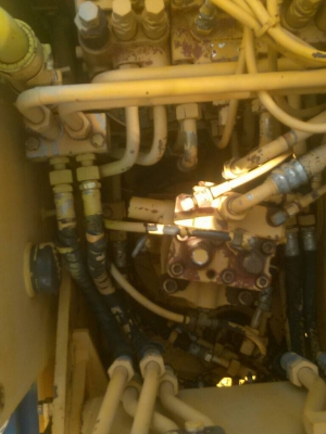 ขายด่วน รถขุด KOBELCO SK60-2 บูมตัวยู   แทรคยาง   สภาพสวยมากๆๆๆ  แอร์เย็น พร้อมใช้งาน  โทร 081-3848169